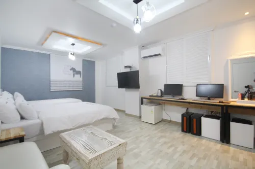 Iksan Sopung - Motels