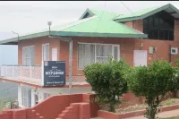 Hotel Deepwoods Hotel a 