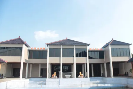 Grand Wisma Hotel Отели в г. Lamongan Regency