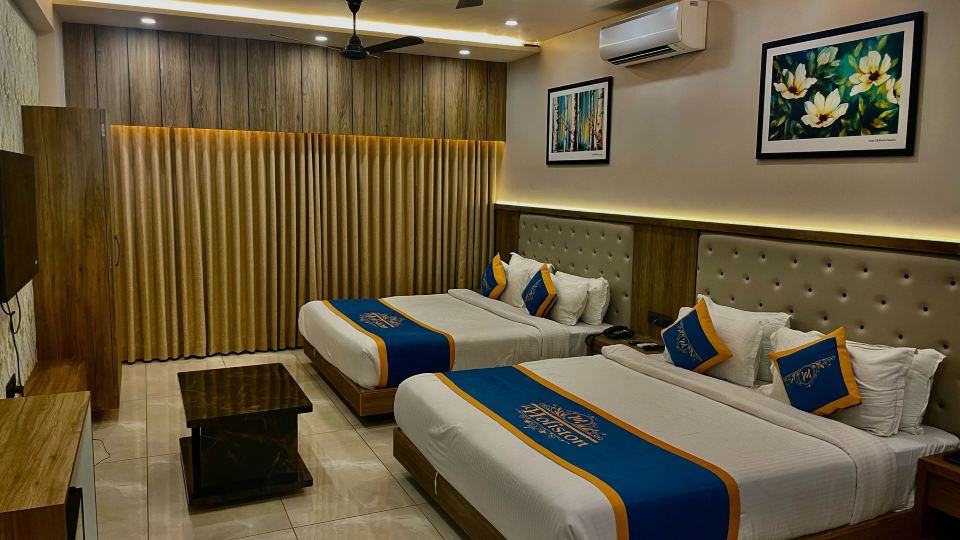 Hotel Holiston