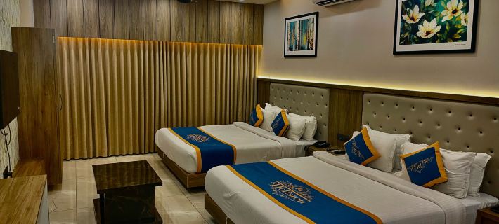 Hotel Holiston 杜布米德瓦卡縣酒店