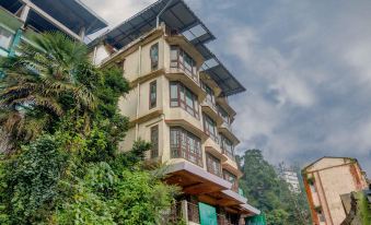 Muscatel BhumSang - 200 MTS from Mall Road