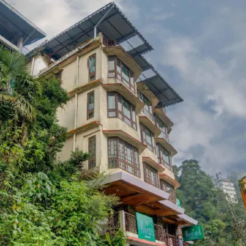 Muscatel BhumSang - 200 MTS from Mall Road