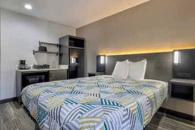 Studio 6 Little Rock, AR South Hotels near Walmart Supercenter