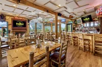 Gateway Inn Hotels in Grand Lake