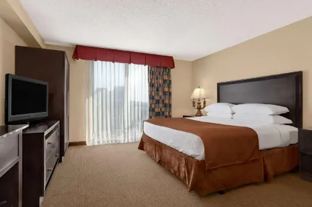Embassy Suites by Hilton Kansas City Plaza