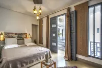 رياد آوا Hotels near باب أكناو