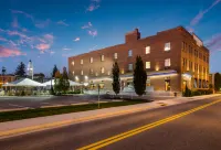 The Grand Tappattoo Resort, Ascend Hotel Collection Hotels in Seguin
