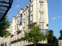 Kyriad Restaurant Centre Spa Vichy Hotel di Hauterive