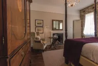 Macdonald Bear Hotel