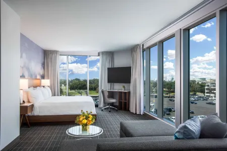 Cambria Hotel LAX Отели в г. Эль-Сегундо