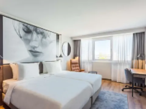 Radisson Blu Conference Hotel, Dusseldorf Hotels near Seestern