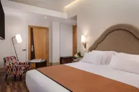 NH Collection Paseo del Prado Отели в г. Мадрид