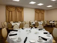 Travelodge Hotel by Wyndham Weyburn Các khách sạn ở Weyburn