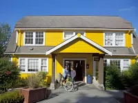Tofino Resort + Marina Hotels in Tofino