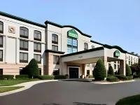 Wingate by Wyndham Charlotte Airport South/ I-77  Tyvola Hotels in Charlotte