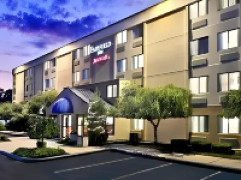 埃姆斯伯裡萬楓飯店 住宿飯店