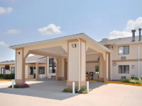 Super 8 by Wyndham Ottumwa Hotels in 