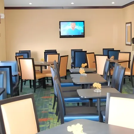 Fairfield Inn & Suites Omaha East/Council Bluffs, IA