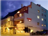 Boutique Hotel Maraton - بوتيك