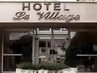 Hotel le Village Các khách sạn ở Bures-sur-Yvette