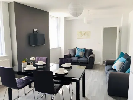 Townhouse @ 51 Balfour St -Stoke Отели рядом со станцией Stoke-on-Trent