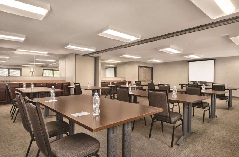 Country Inn & Suites by Radisson, Pella, IA photo 3
