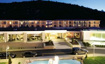 Limneon Resort & Spa