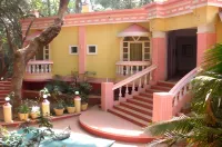 The Wayside Inn Hotels in Dhamote