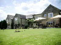 Pettifers Freehouse Hotel Hotel dekat Highgrove Gardens