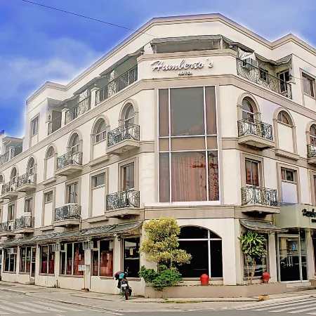 The Humbertos Hotel