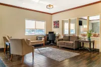 Quality Inn & Suites Hotels in Bay City