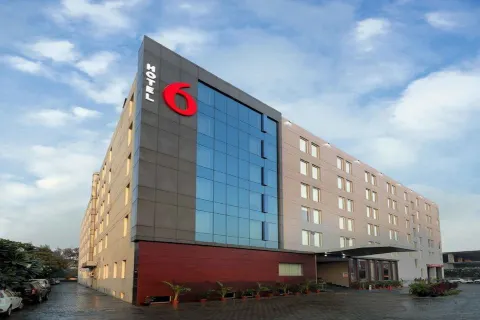 Sunday Hotel Chandigarh Zirakpur