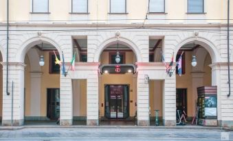 Hotel Diplomatic