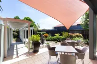 Rocklea International Motel - Motels