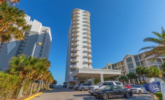 Luxury Penthouse Style Condo Oceania 2