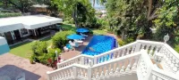 Paradores Del Castillo Hotels in Taal