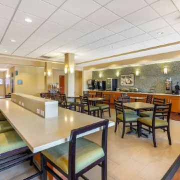 Best Western Plus Tuscumbia/Muscle Shoals Hotel  Suites