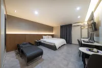 Hwaseong Stay13 Hotel
