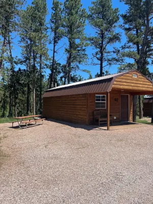 Pine Haven Lodging Hotels in Mount Rushmore UT