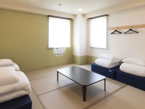 Wild Cherry Blossom-Hostel,Tokyo Koganei-