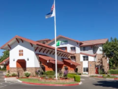 Holiday Inn Express & Suites TURLOCK-HWY 99 by IHG Hotels in Turlock