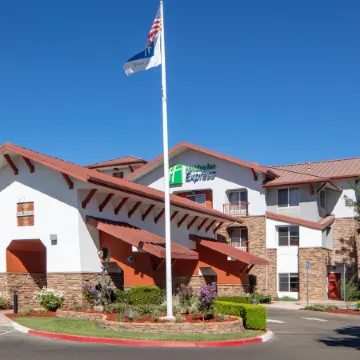 Holiday Inn Express & Suites TURLOCK-HWY 99 by IHG Отели в г. Станислаус Каунти