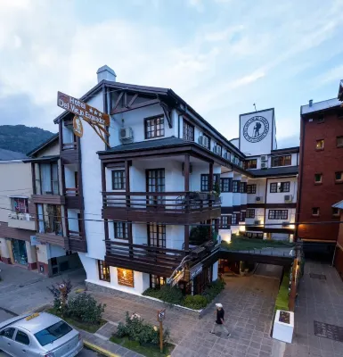 Del Viejo Esquiador Hotels near Parroquia San José