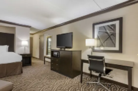 Best Western Plus Kingston Hotel and Conference Center