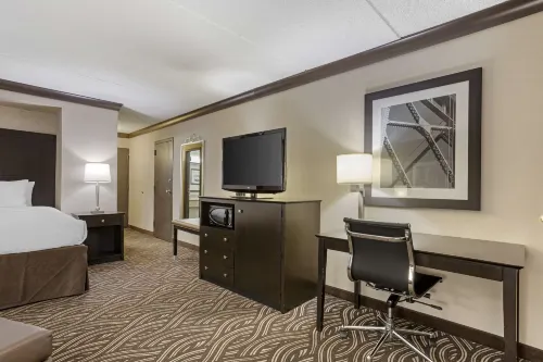 Best Western Plus Kingston Hotel and Conference Center Отели в г. Ольстер