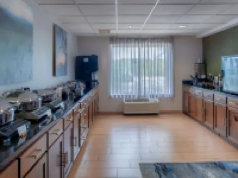 Fairfield Inn & Suites Dayton Troy Hotels in Troy