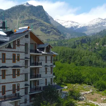 Nazaara - A Luxe Retreat