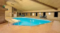 Super 8 by Wyndham Sturgeon Bay Hotels in Sturgeon Bay