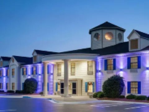 沙洛特温德姆戴斯酒店 沙洛特酒店